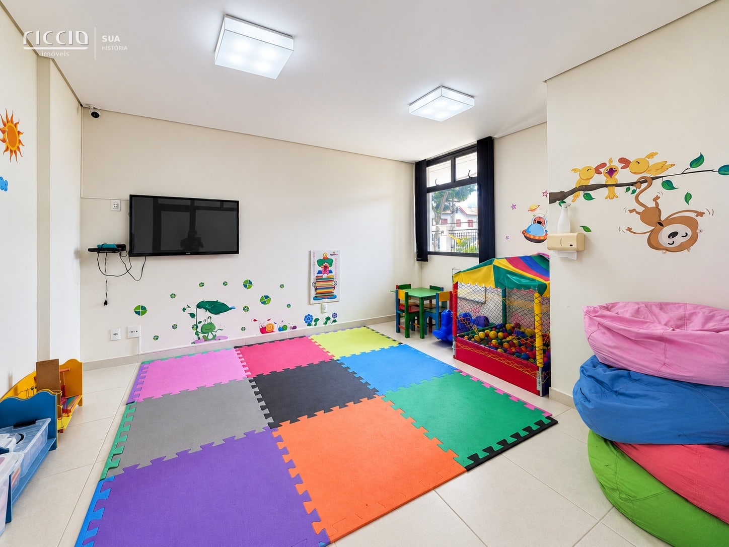 Edificio Montserrat — ambiente interno