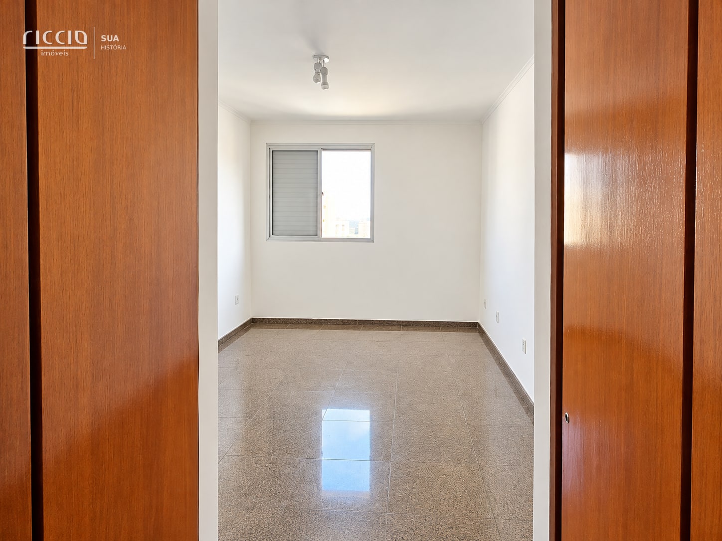 Apartamento à venda no Centro — imagem 8 de 13