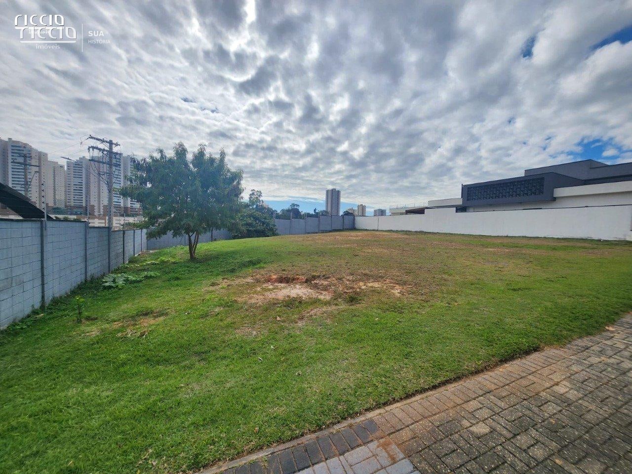 Terreno à venda no Jardim Aquárius — ambiente interno