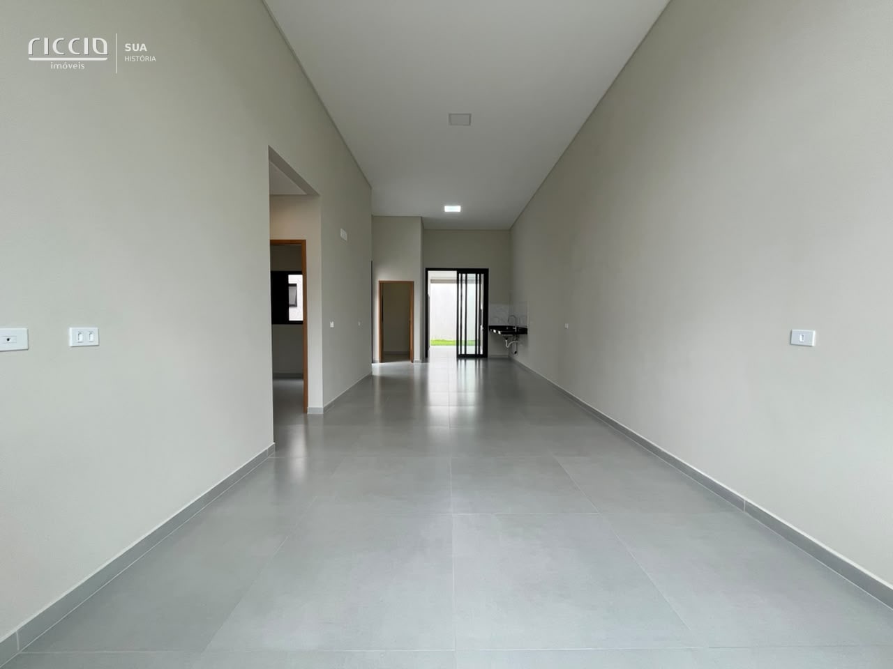 Casa à venda no Portal dos Passaros — detalhe do imóvel