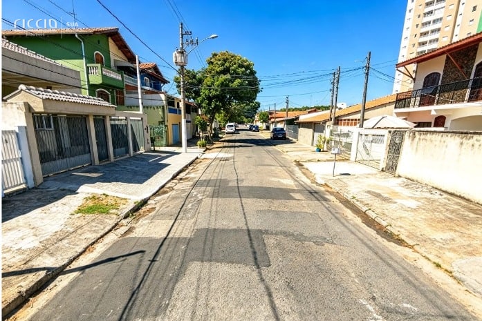 Terreno à venda no Jardim Satélite — detalhe do imóvel