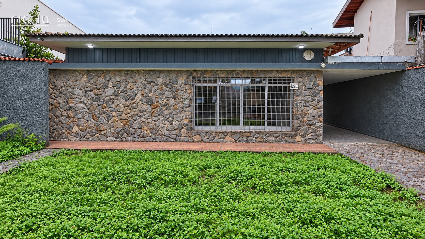 CASA TÉRREA À VENDA NO JARDIM ESPLANADA | TERRENO DE 450 M² COM 15 METROS DE FRENTE E EDÍCULA