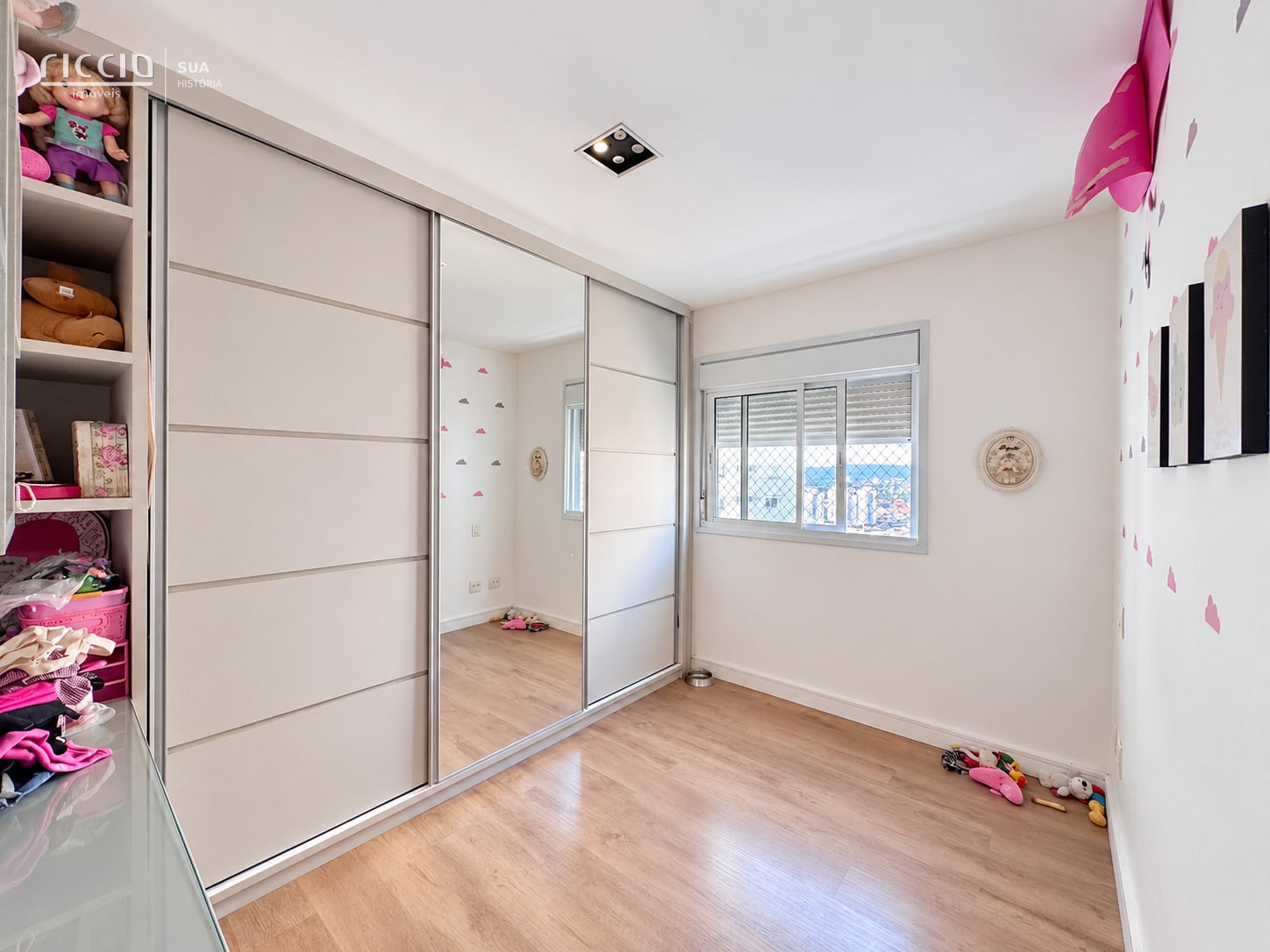 Apartamento à venda no Jardim das Colinas — imagem 20 de 27