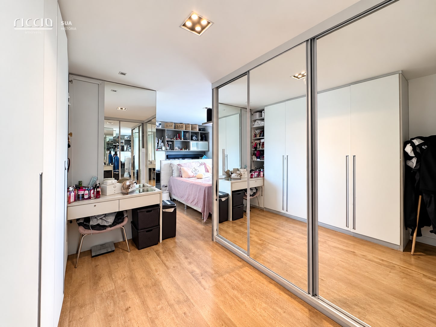 Apartamento à venda no Jardim das Colinas — imagem 25 de 27