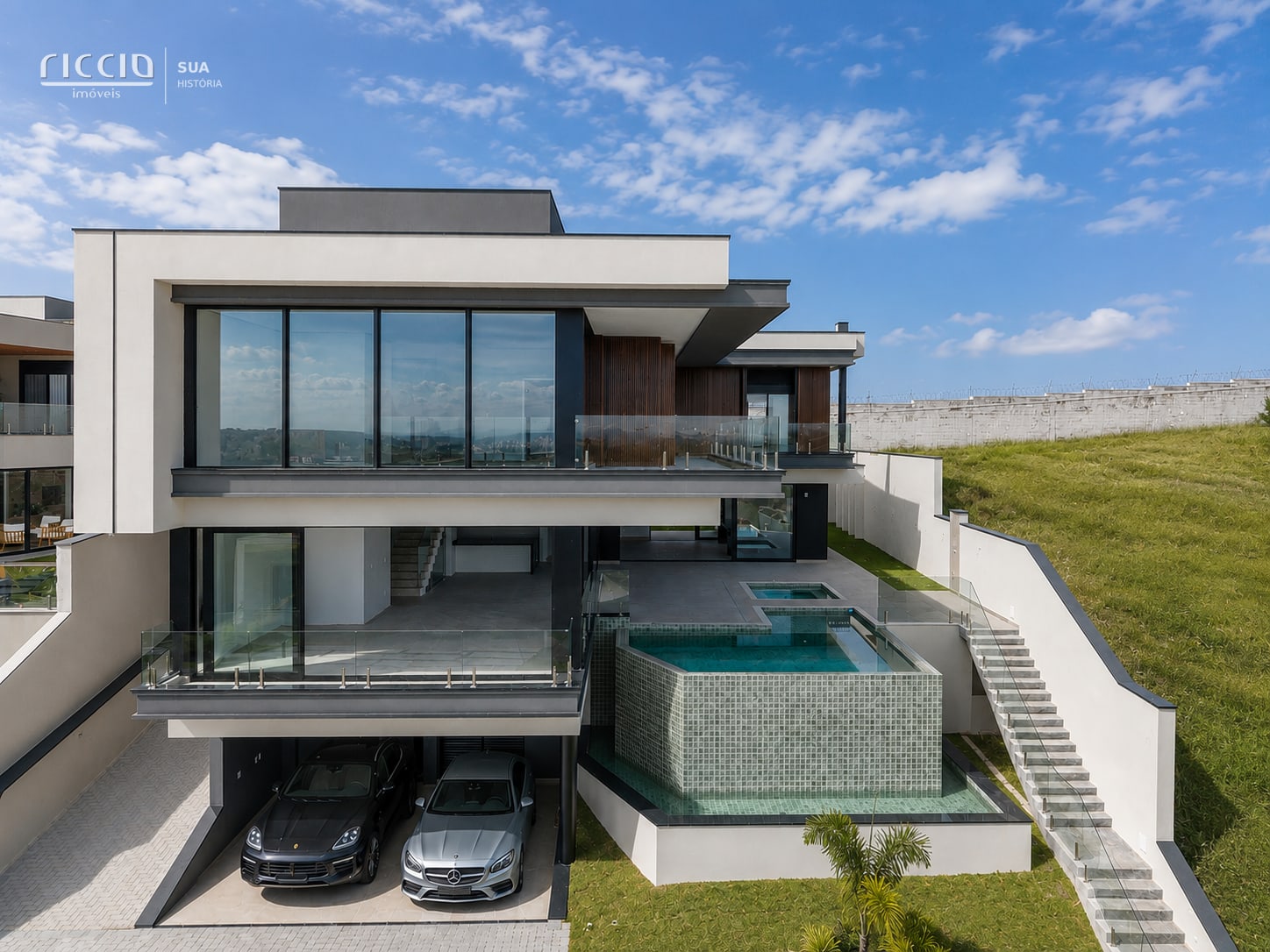 Luxuosa Casa à Venda no Urbanova - Sobrado com 5 SUÍTES com Infra p/ Elevador e Piscina Aquecida Cond. Reserva do Paratehy 656 m² de área - S.J.Campos/SP