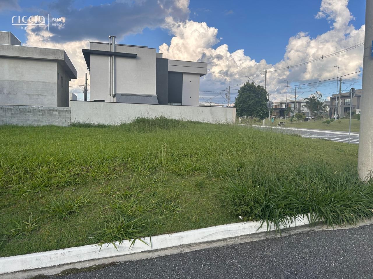Terreno à venda no Loteamento Floresta — detalhe do imóvel