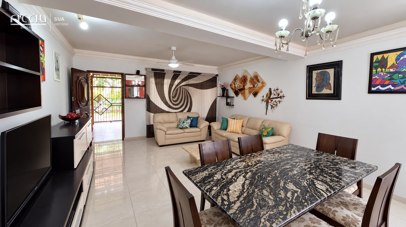 Casa à venda no Vale dos Pinheiros — ambiente interno