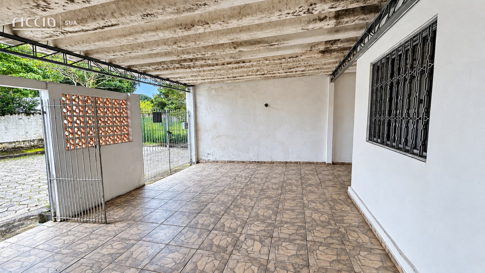 Casa à venda no Vale dos Pinheiros — detalhe do imóvel