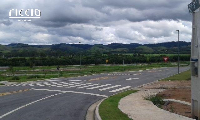 Terreno em condomínio fechado, PRONTO PARA CONSTRUIR.  Colinas do Paratehy Sul - Urbanova