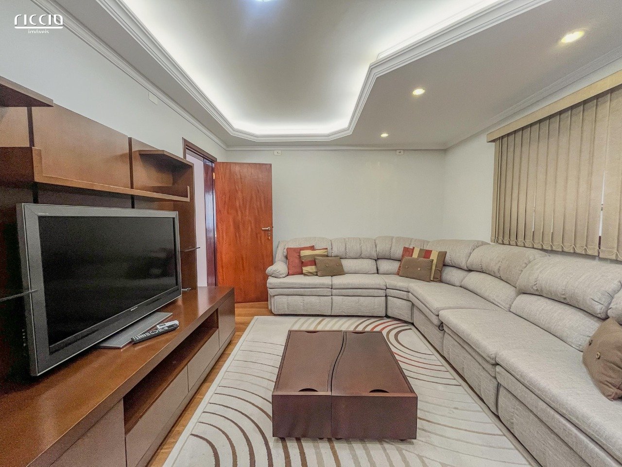 Casa em Condomínio à venda no Jardim das Colinas — imagem 9 de 41