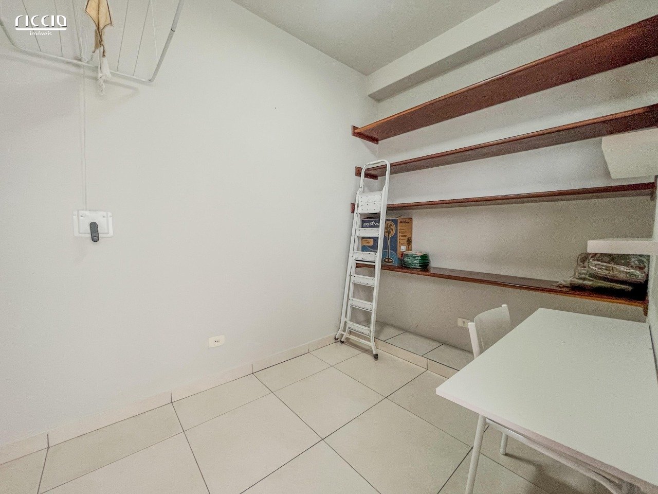 Casa em Condomínio à venda no Jardim das Colinas — imagem 14 de 41