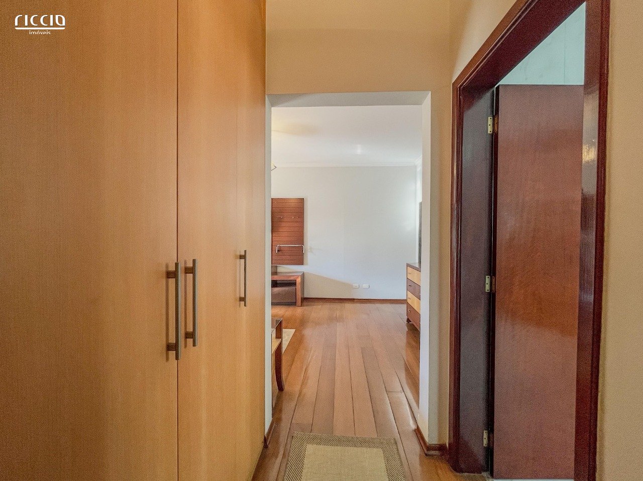 Casa em Condomínio à venda no Jardim das Colinas — imagem 25 de 41