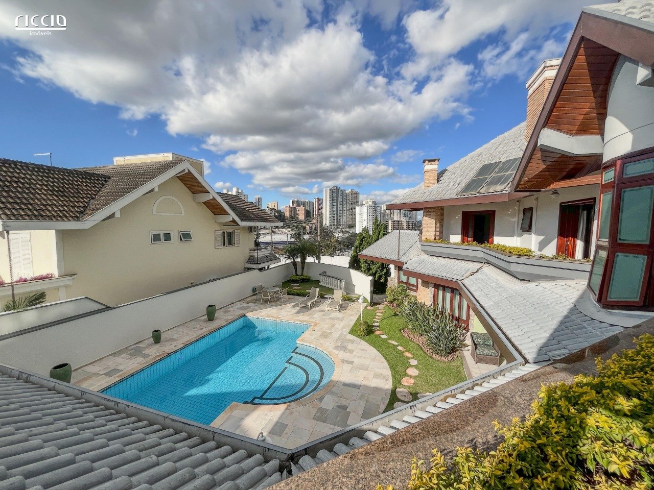 Casa em Condomínio à venda no Jardim das Colinas — imagem 30 de 41