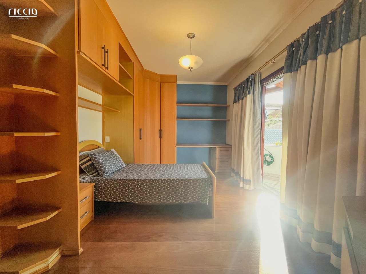 Casa em Condomínio à venda no Jardim das Colinas — imagem 26 de 41