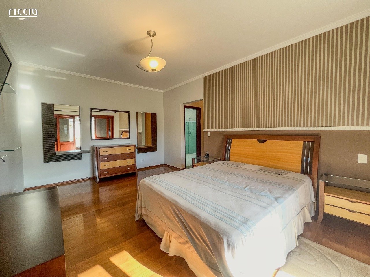 Casa em Condomínio à venda no Jardim das Colinas — imagem 23 de 41