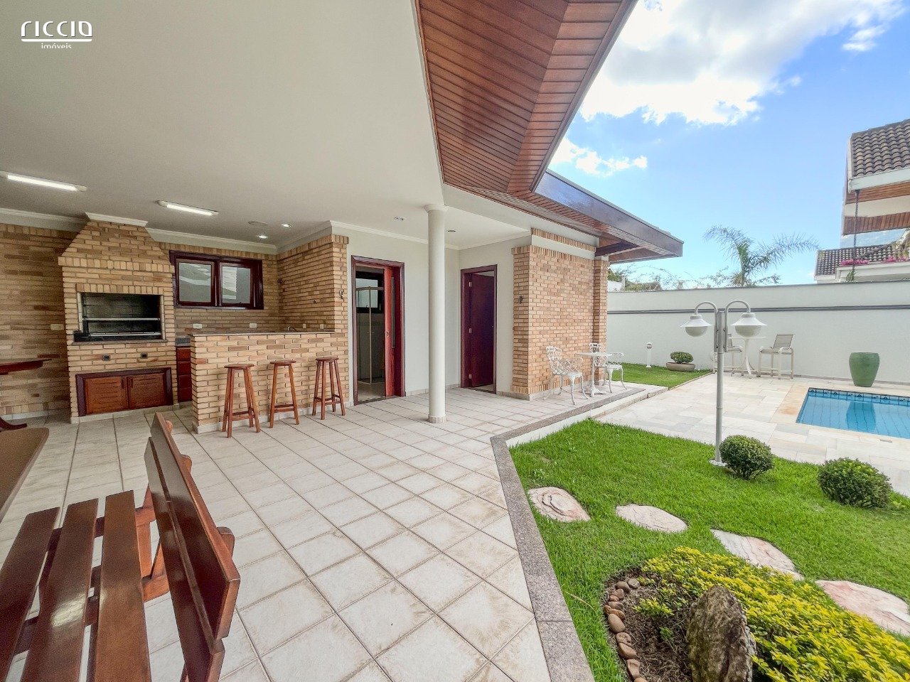 Casa em Condomínio à venda no Jardim das Colinas — imagem 31 de 41