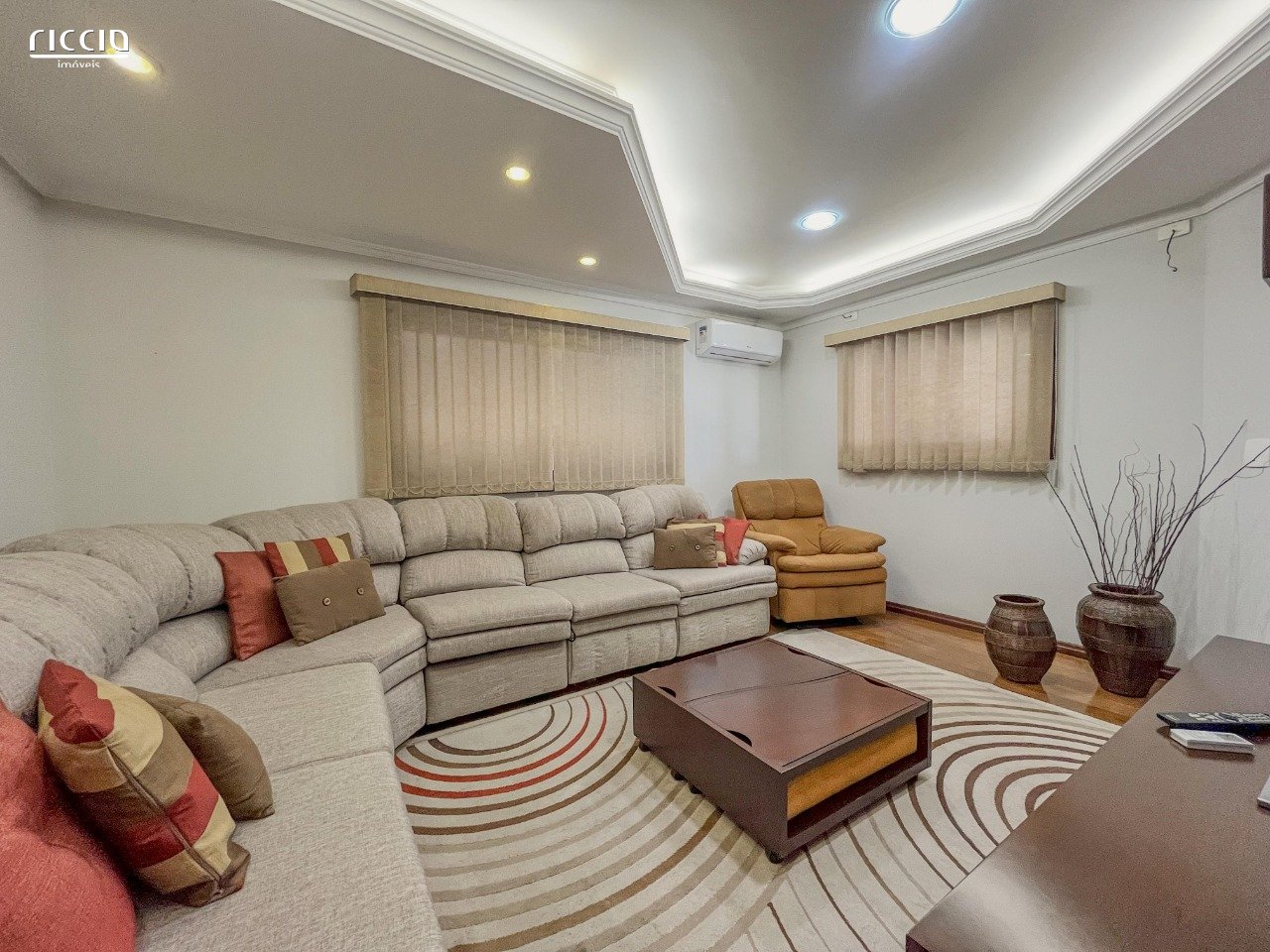 Casa em Condomínio à venda no Jardim das Colinas — imagem 8 de 41