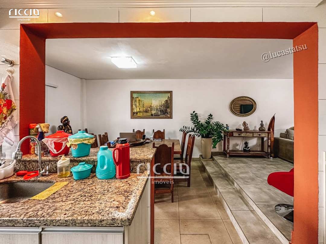 Casa à venda no Jardim Apolo — imagem 6 de 26