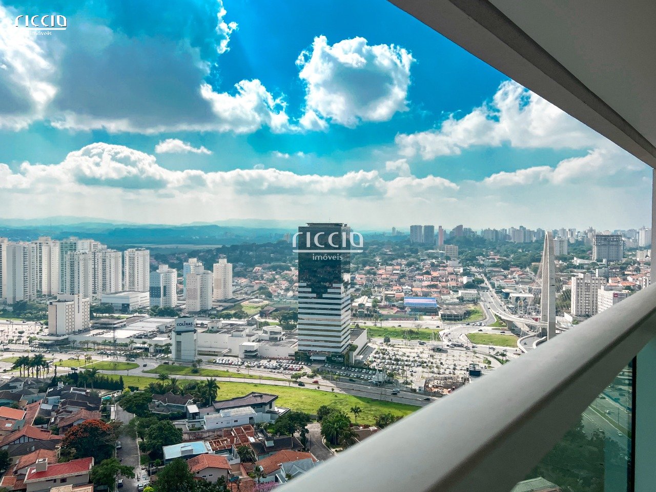 Apartamento no CONTRA PISO com 4 SUÍTES com 281 m² no Ed. Paesaggio no Jardim das Colinas - São José dos Campos/SP