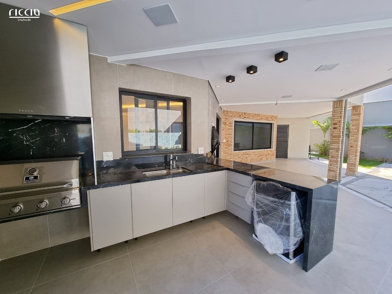 Casa em Condomínio à venda no Jardim das Colinas — imagem 31 de 36