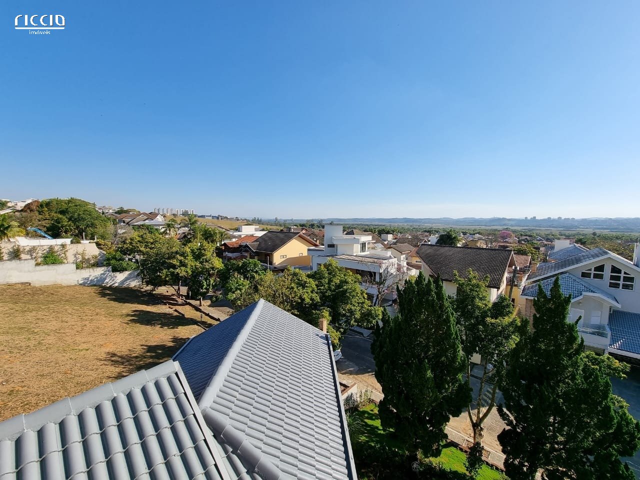 Casa em Condomínio à venda no Jardim das Colinas — imagem 28 de 36