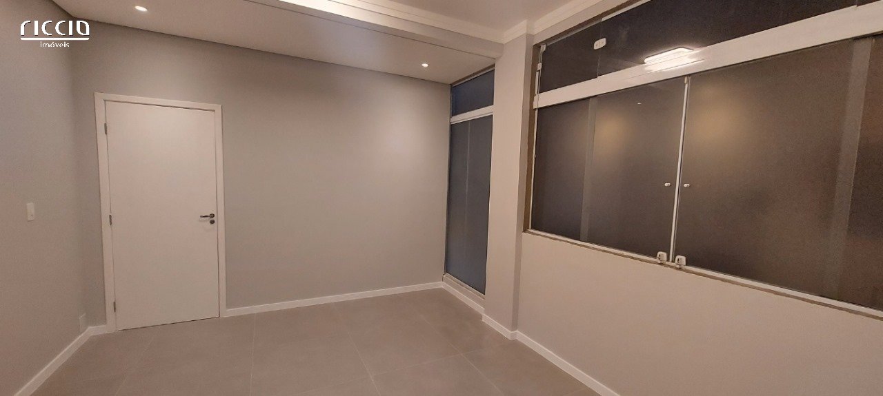 Casa Comercial à venda no Jardim Maringá — ambiente interno