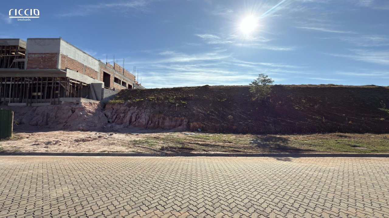 Terreno à venda, 878,00 m² Quadra O com Aclive na Parte mais Alta do Condomínio - LINDA VISTA PARA A CIDADE - Urbanova - São José dos Campos/SP