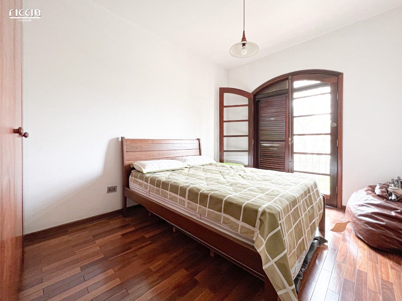 Casa em Condomínio à venda no Jardim das Colinas — imagem 19 de 24