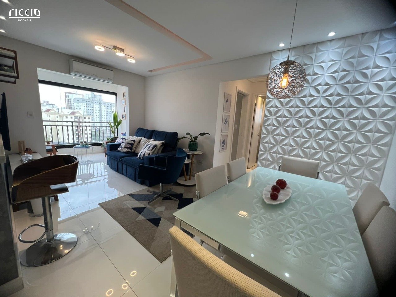 Apartamento no Edifício das Palmeiras - Parque Indstrial - Porteira fechada, com 2 dormitórios, 1 suíte