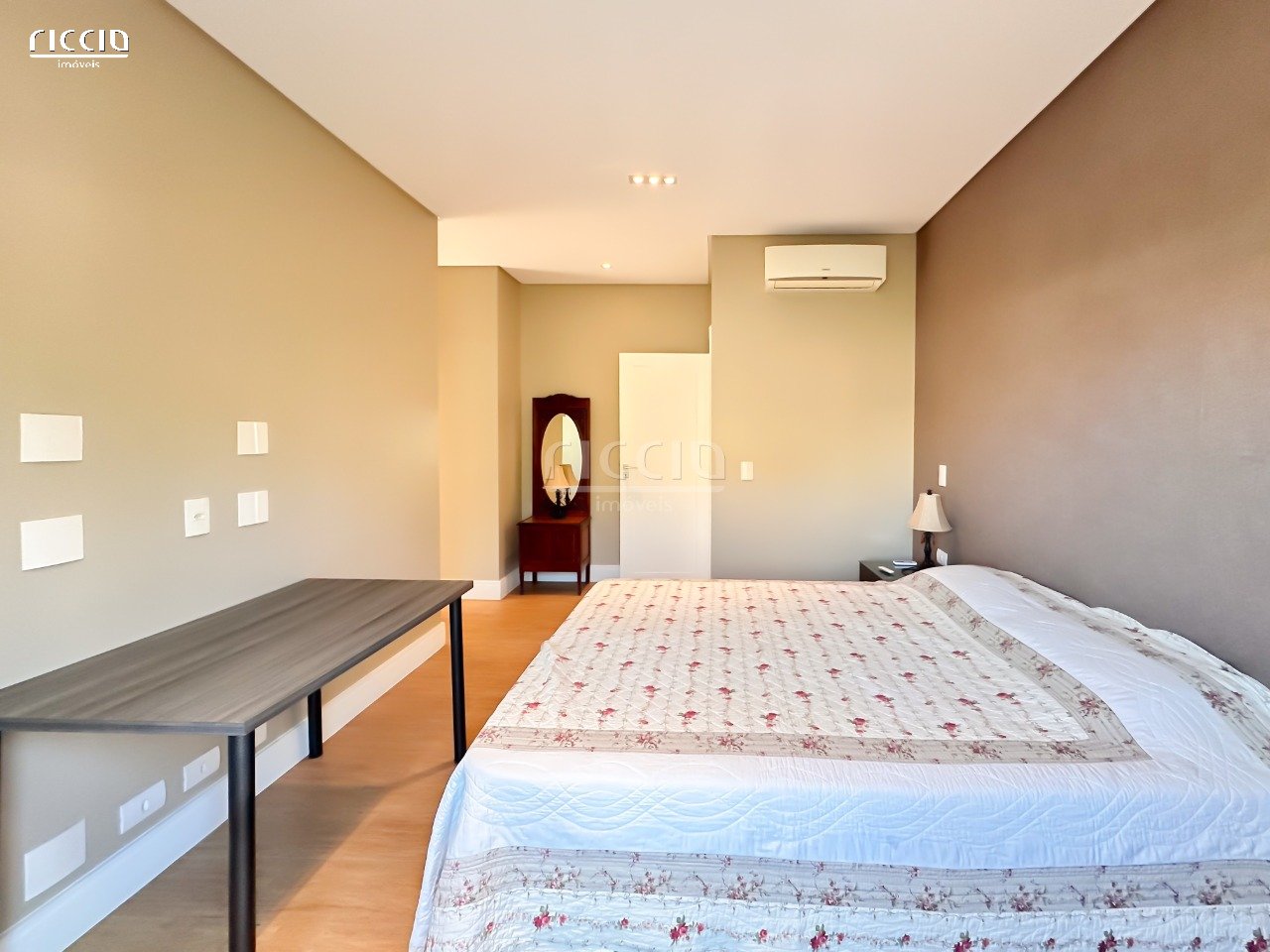 Casa em Condomínio à venda no Condomínio Residencial Montserrat — imagem 45 de 75