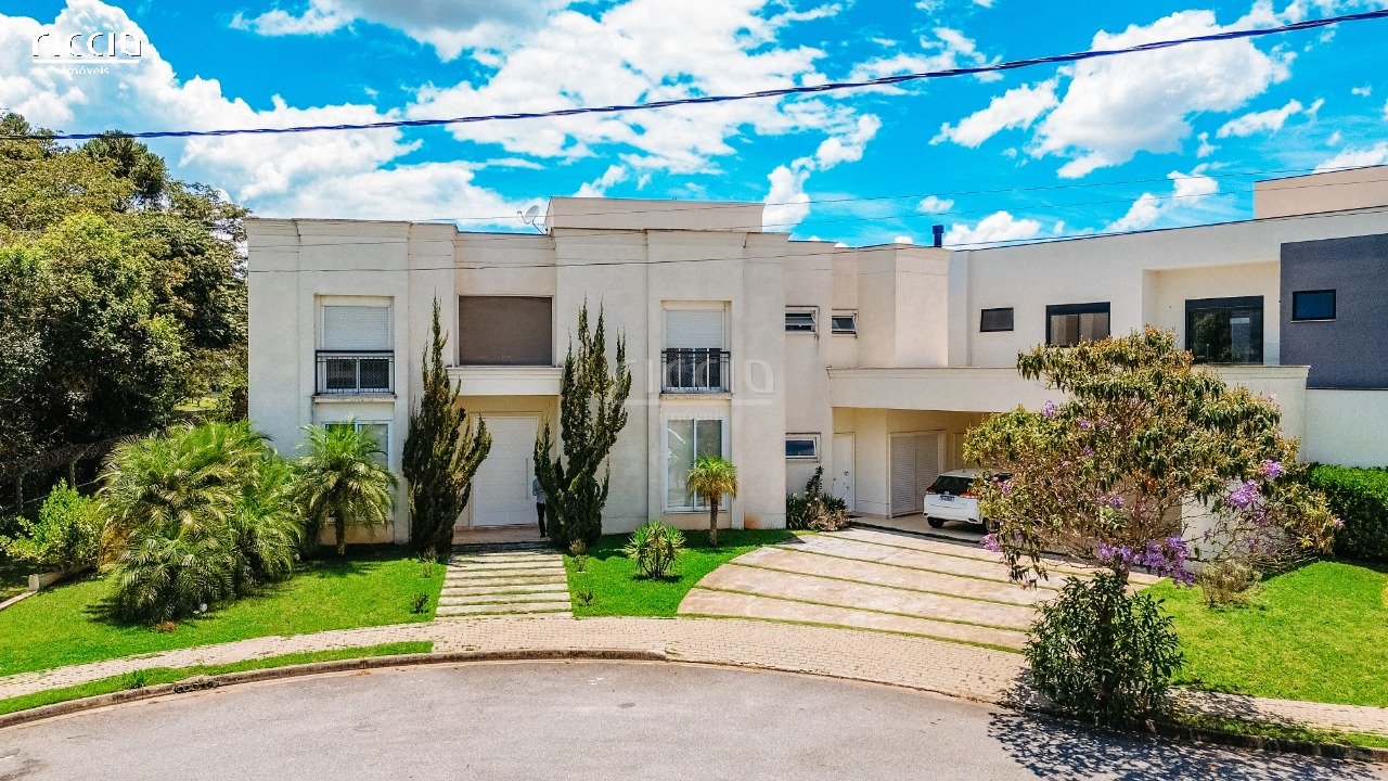 Luxuoso Sobrado com Desconto Incrível! 4 Dormitórios (2 SUÍTES) à venda, 380 m² de área útil + PISCINA - Local Tranquilo