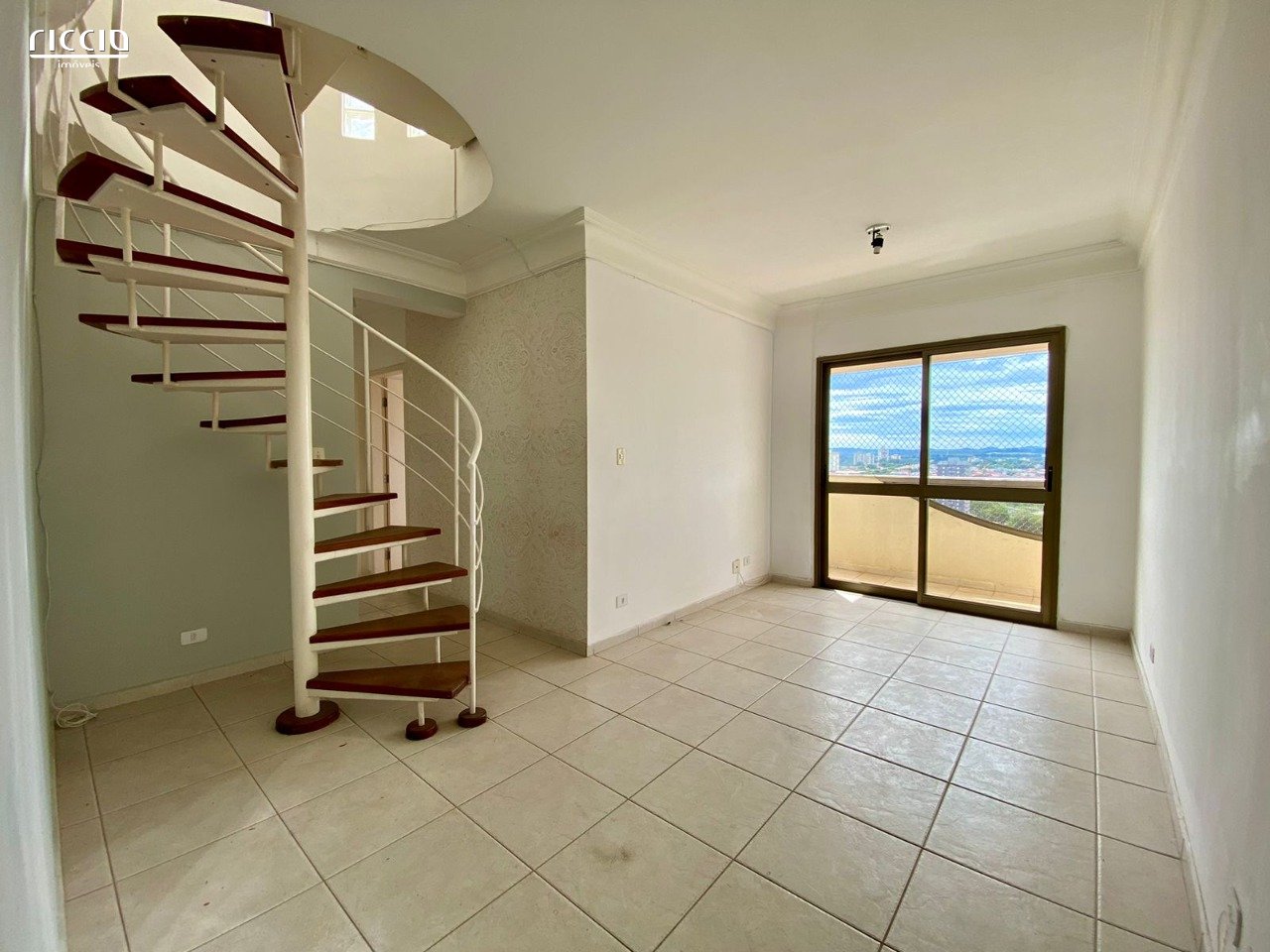 Apartamento duplex a venda, 03 dormitórios, Edifício Isabela, Jardim Satélite, sjc.