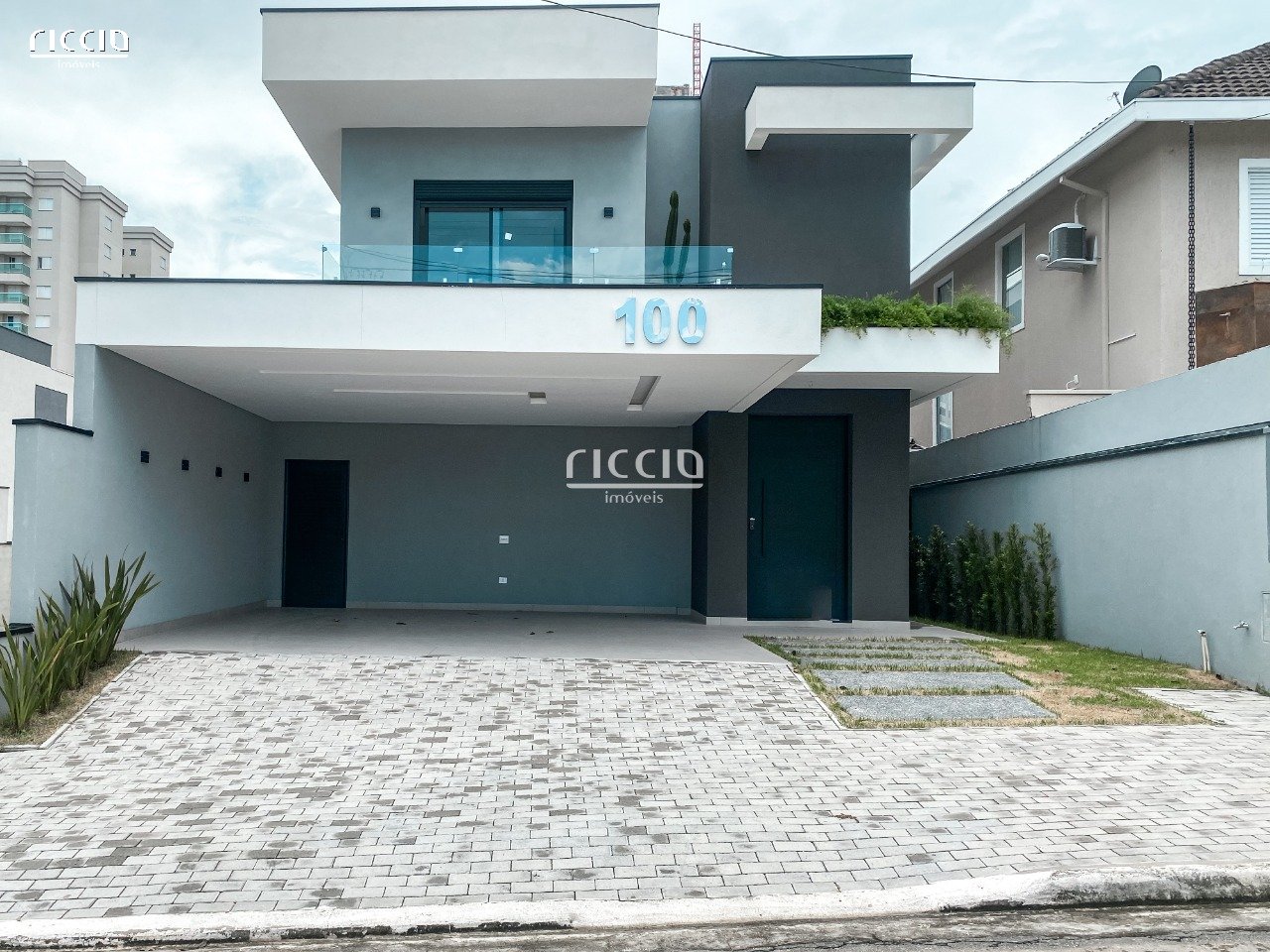 Casa Nova à Venda no Urbanova - São José dos Campos | 210 m² | 4 Suítes | Piscina Aquecida