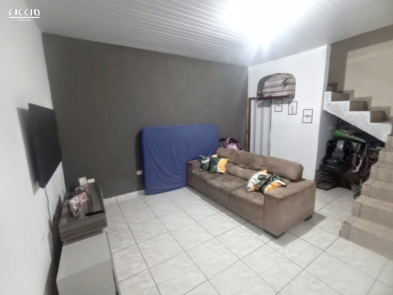 Casa no Jardim São Leopoldo terreno inteiro com edícula