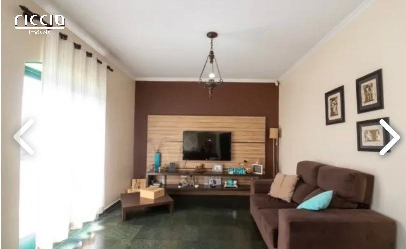 Casa à venda no Jardim Bela Vista — ambiente interno