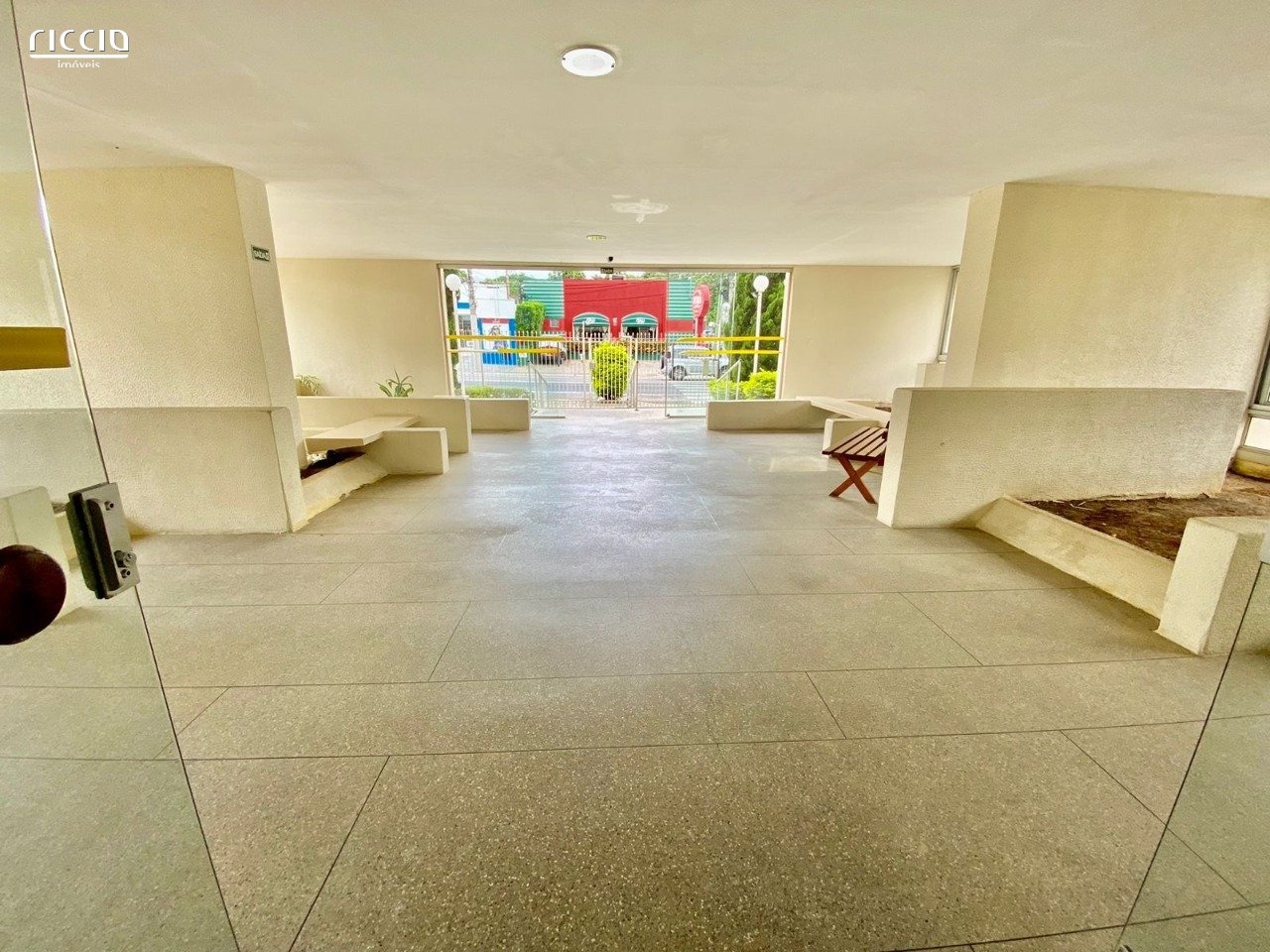 Edifício Saint Moritz Vila Adyana — ambiente interno