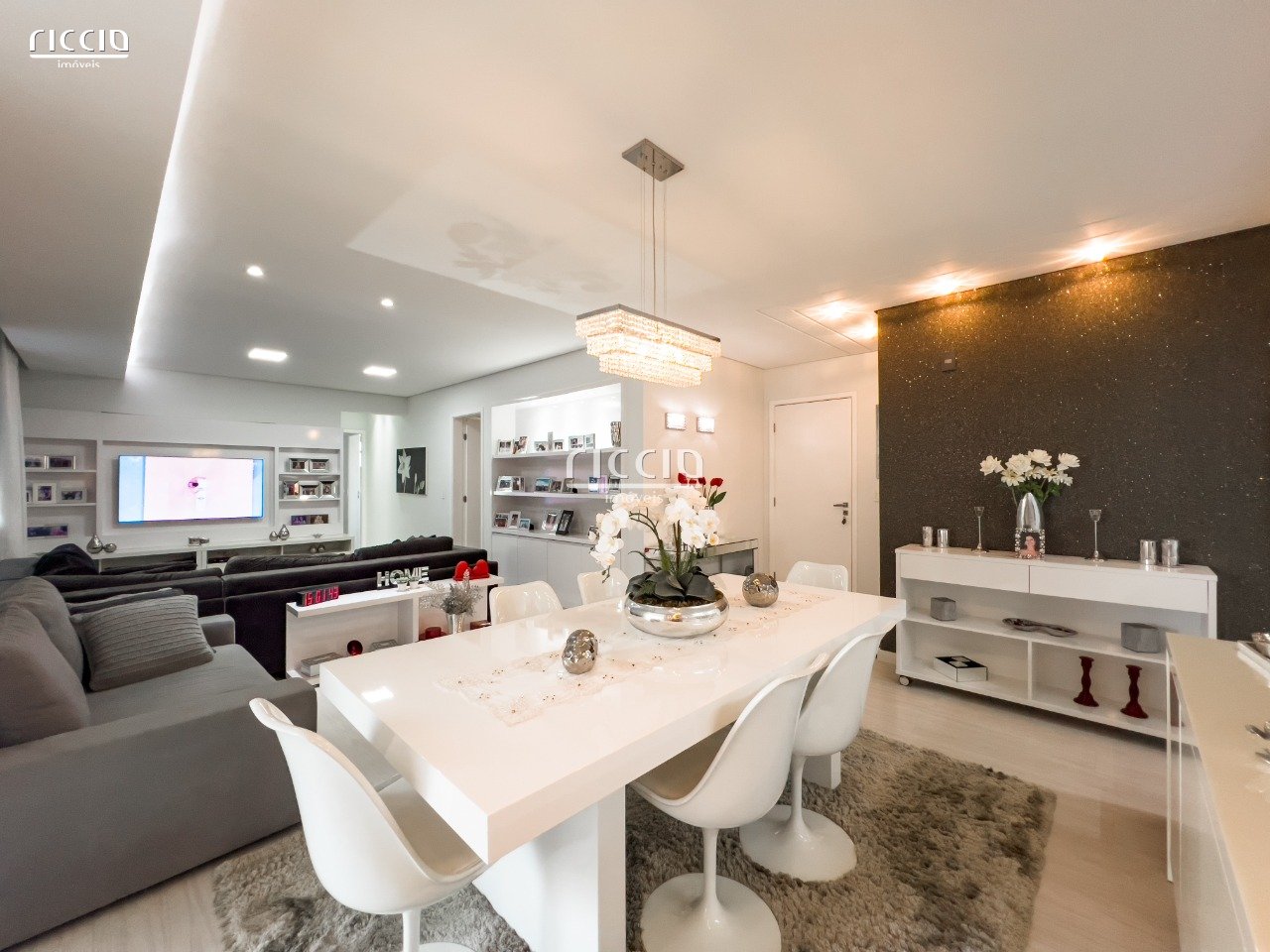 Apartamento no Celebrity Vila Ema com 150m² e sol da manhã