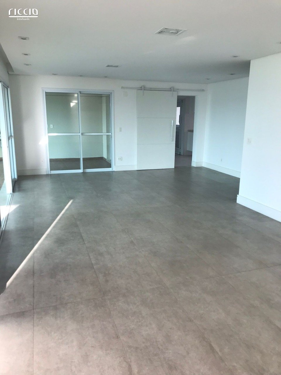 Apartamento à venda no Jardim das Colinas — ambiente interno