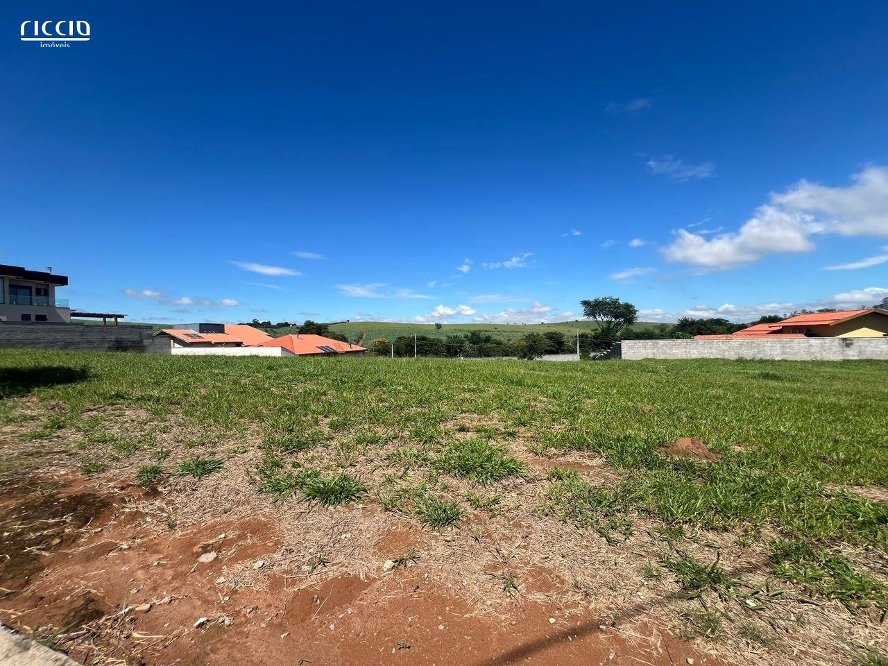 Terreno à venda no Parque Residencial Maria Elmira — detalhe do imóvel