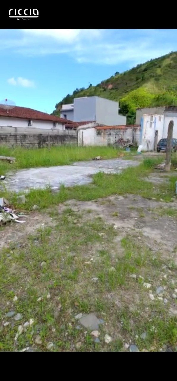 Terreno à venda no Martim de Sá — ambiente interno