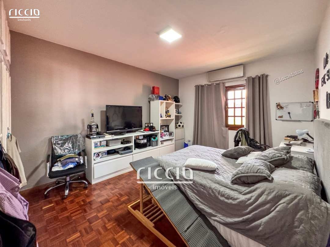 Casa em Condomínio à venda no Jardim das Colinas — imagem 24 de 32