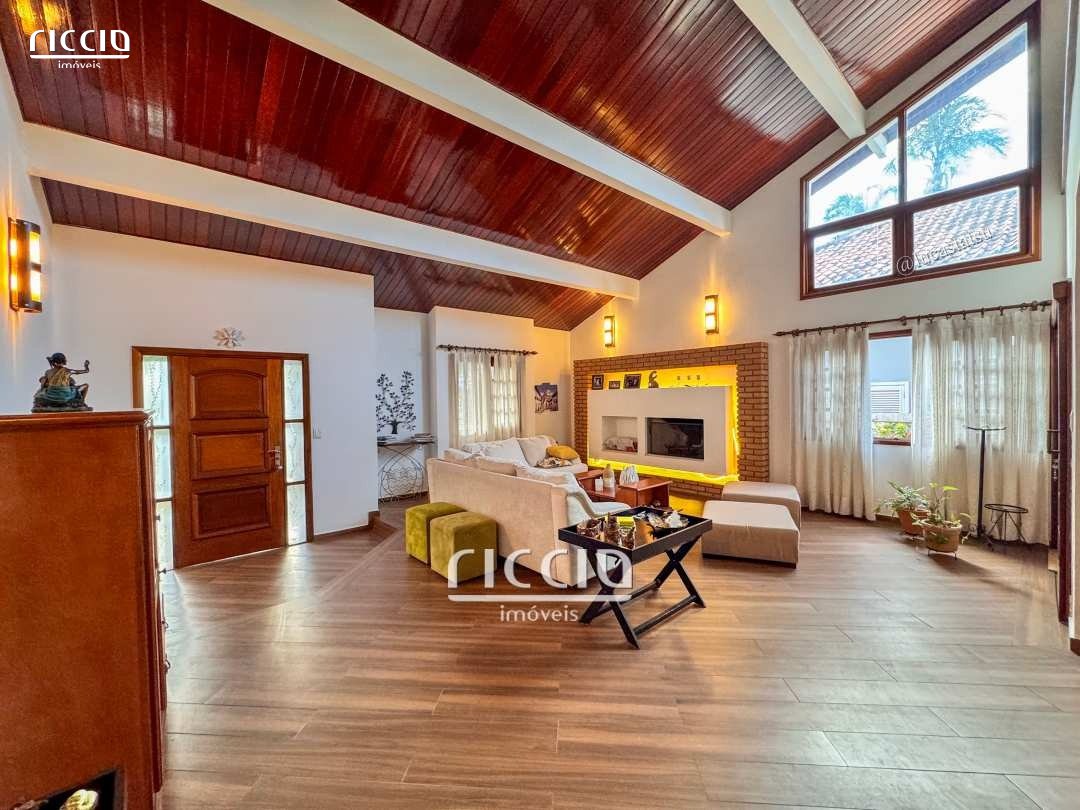 Casa em Condomínio à venda no Jardim das Colinas — imagem 5 de 32