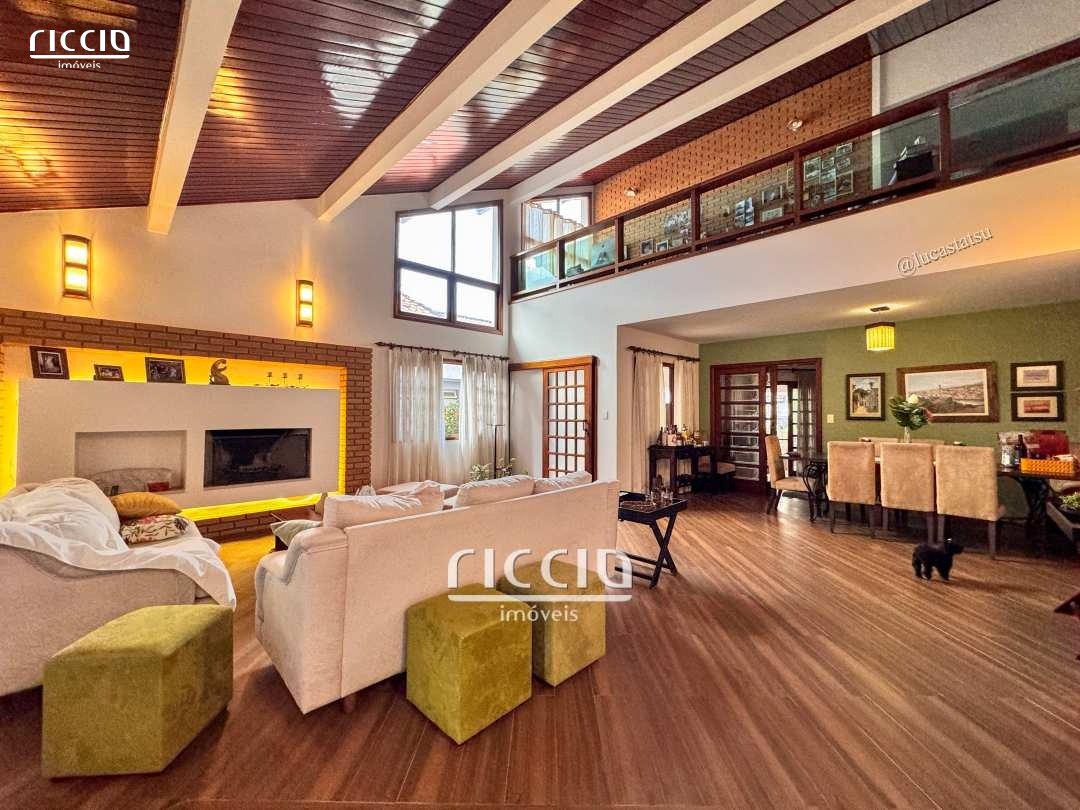 Casa em Condomínio à venda no Jardim das Colinas — detalhe do imóvel