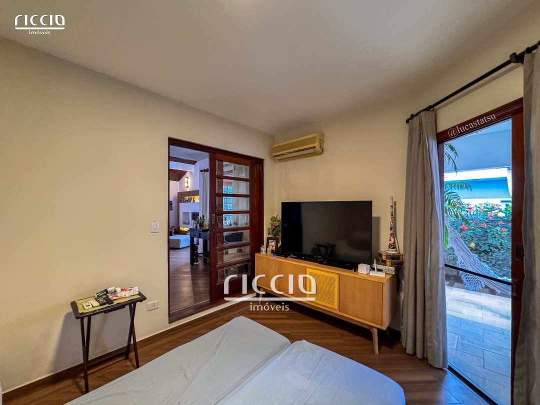 Casa em Condomínio à venda no Jardim das Colinas — imagem 8 de 32