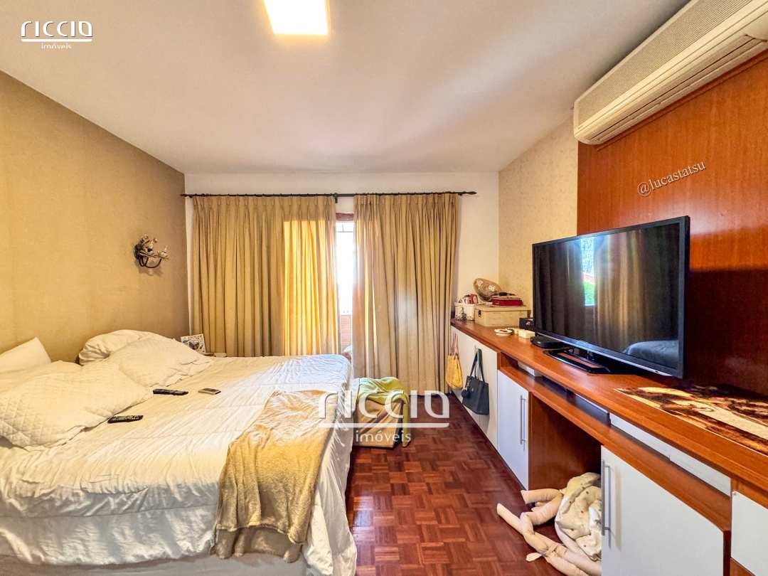 Casa em Condomínio à venda no Jardim das Colinas — imagem 30 de 32