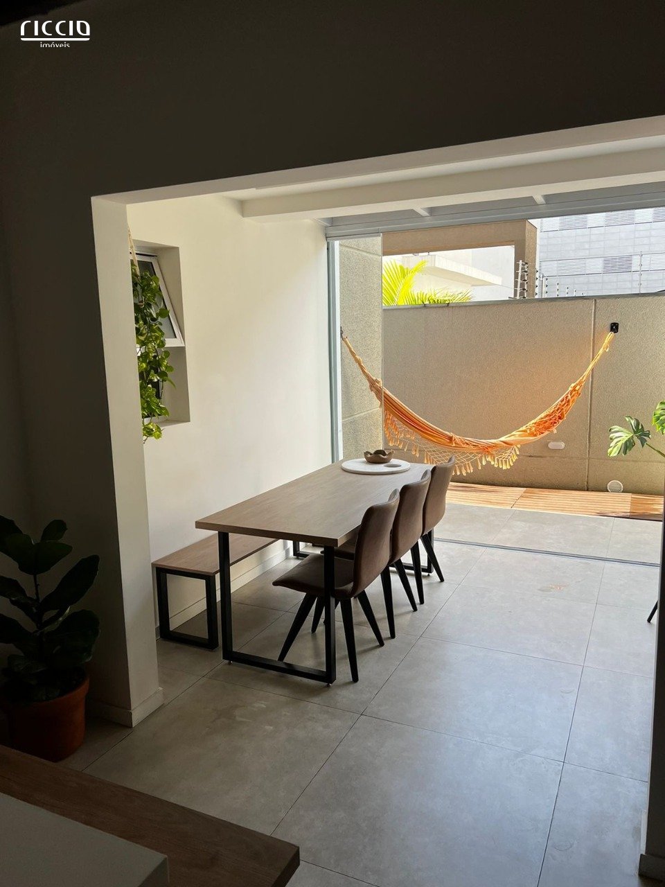 Apartamento à venda no Parque Industrial — ambiente interno