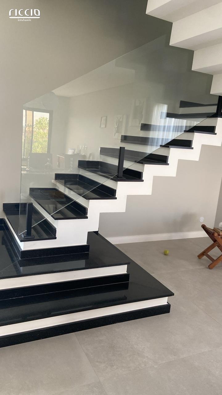 Casa em Condomínio à venda no Loteamento Verana — detalhe do imóvel