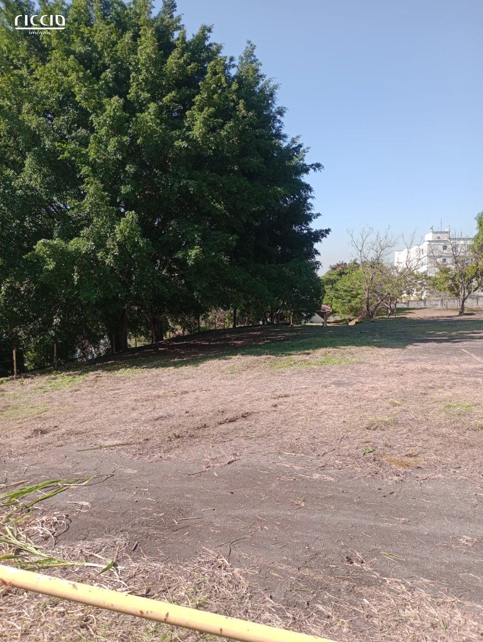 Terreno à venda no Parque Residencial Flamboyant — detalhe do imóvel
