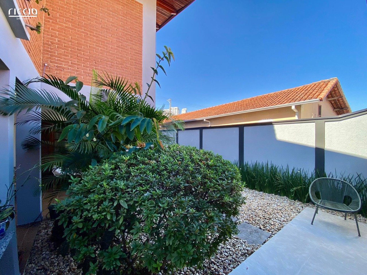 Casa em Condomínio à venda no Jardim das Colinas — imagem 38 de 49