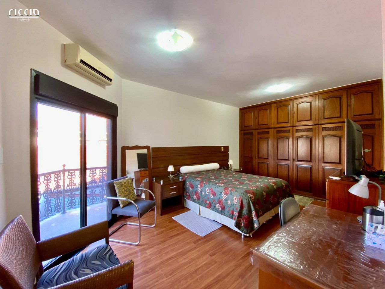 Casa em Condomínio à venda no Jardim das Colinas — imagem 43 de 49